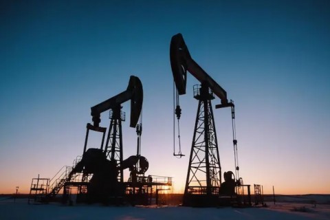 Petróleo dispara mais de 6% e vai a US$ 87 após retomada de ataques entre EUA e Irã