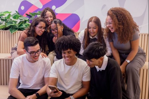 Empresa de telecomunicações abre mais de 350 vagas para Jovem Aprendiz em 22 estados